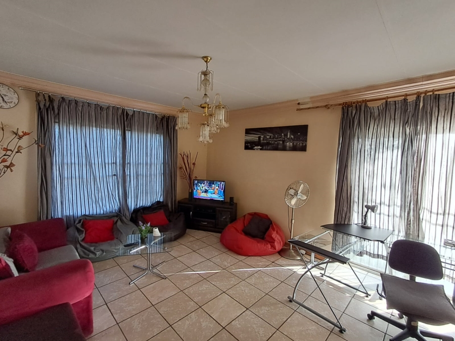 5 Bedroom Property for Sale in Ventersdorp North West